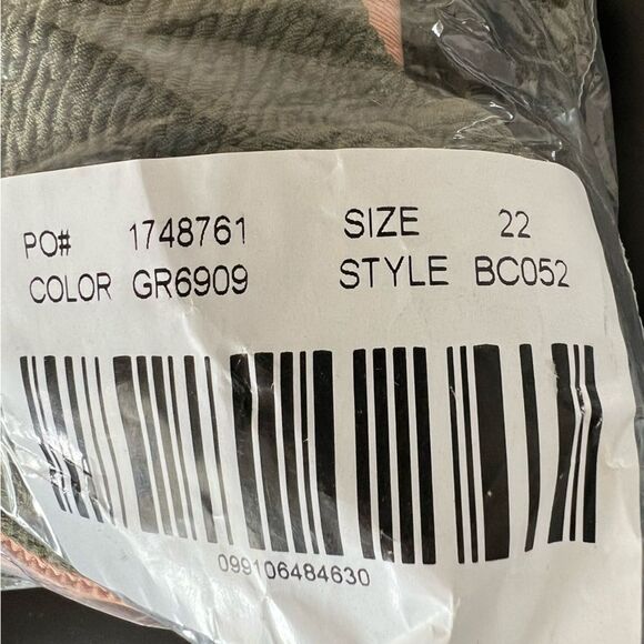 Plus size olive green bathing suit size 22, NWT - Picture 4 of 6